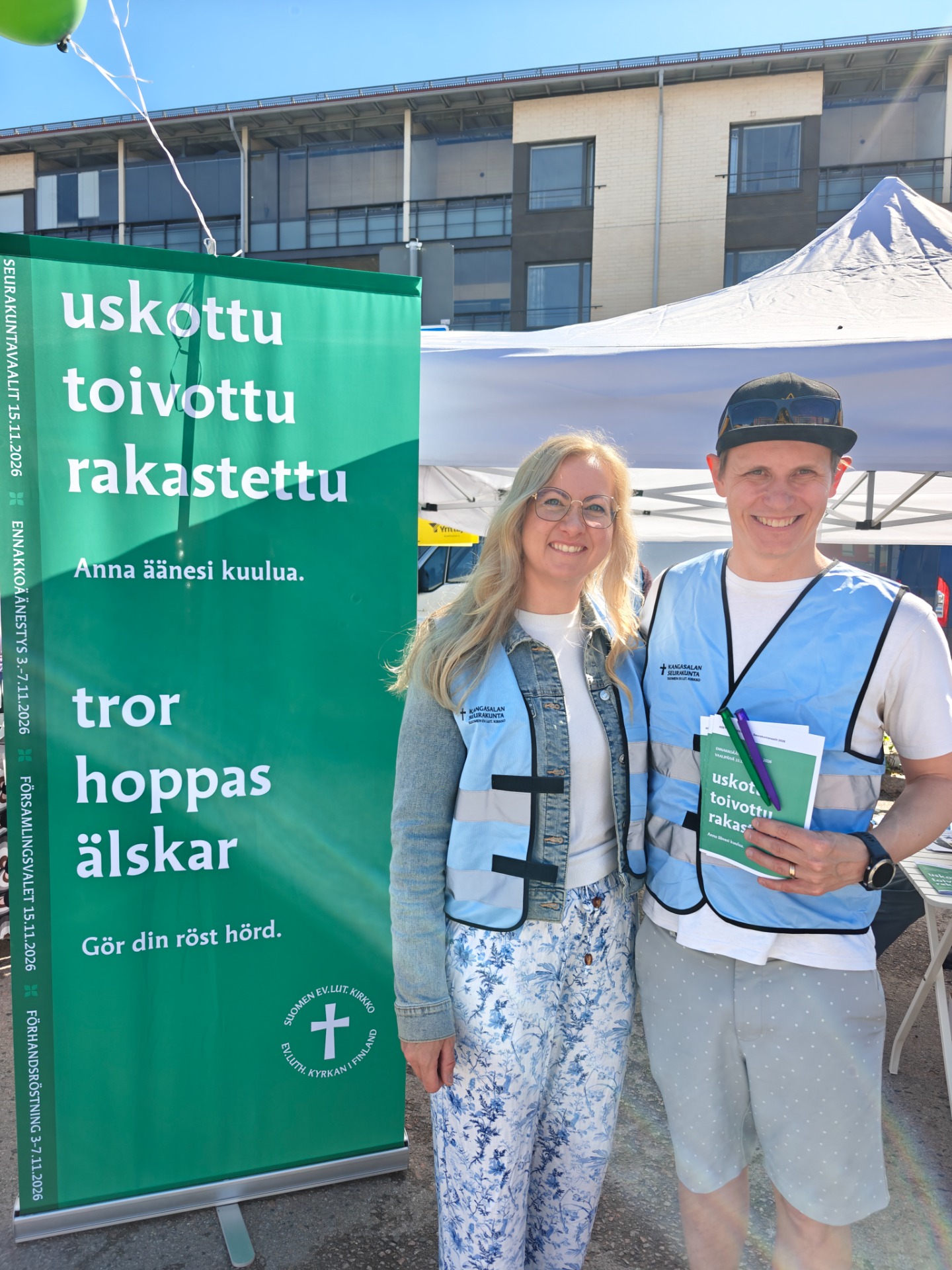 riikka_ville_markkinoilla